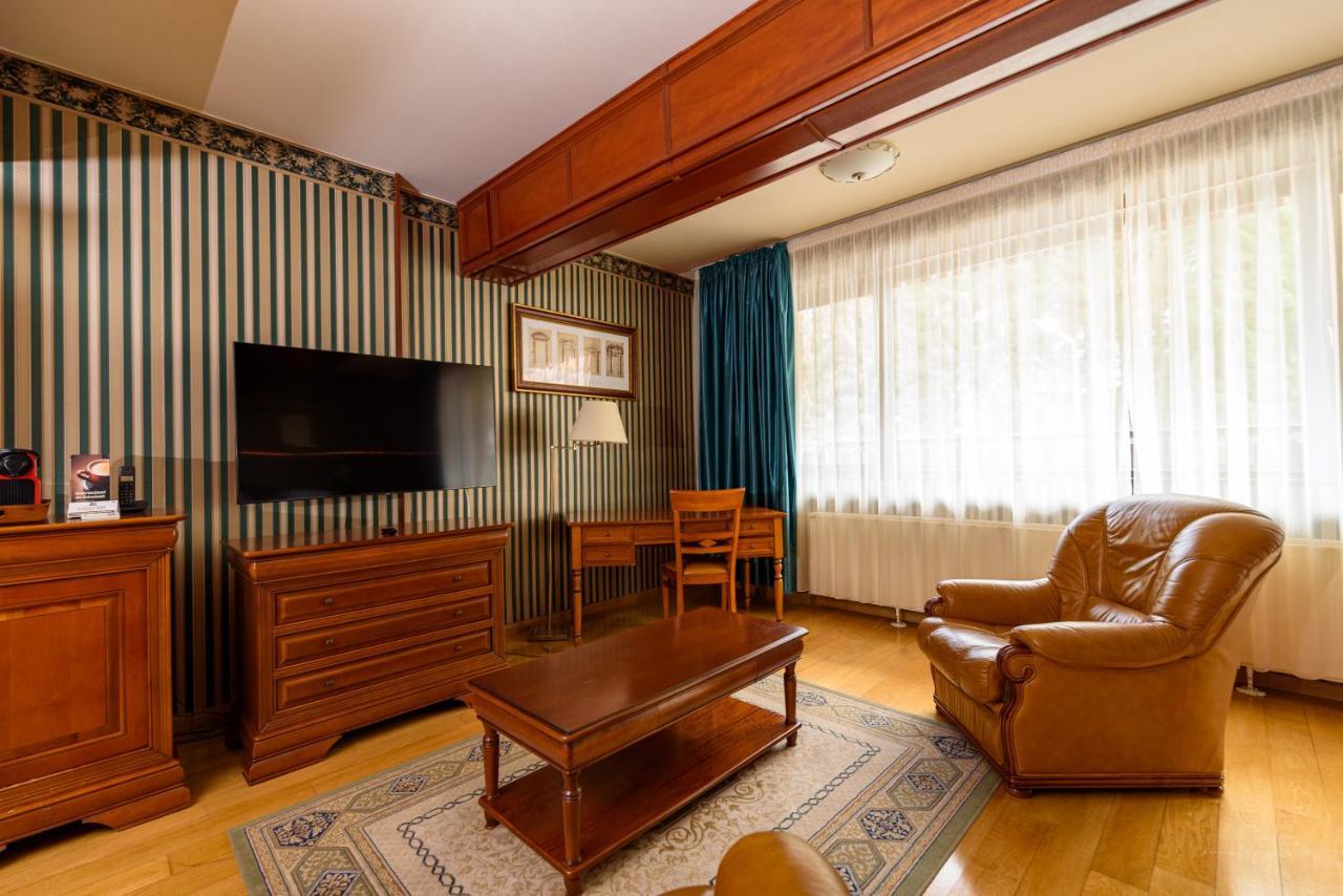 Boutique Hotel Casa Emil Poiana Brasov Buitenkant foto