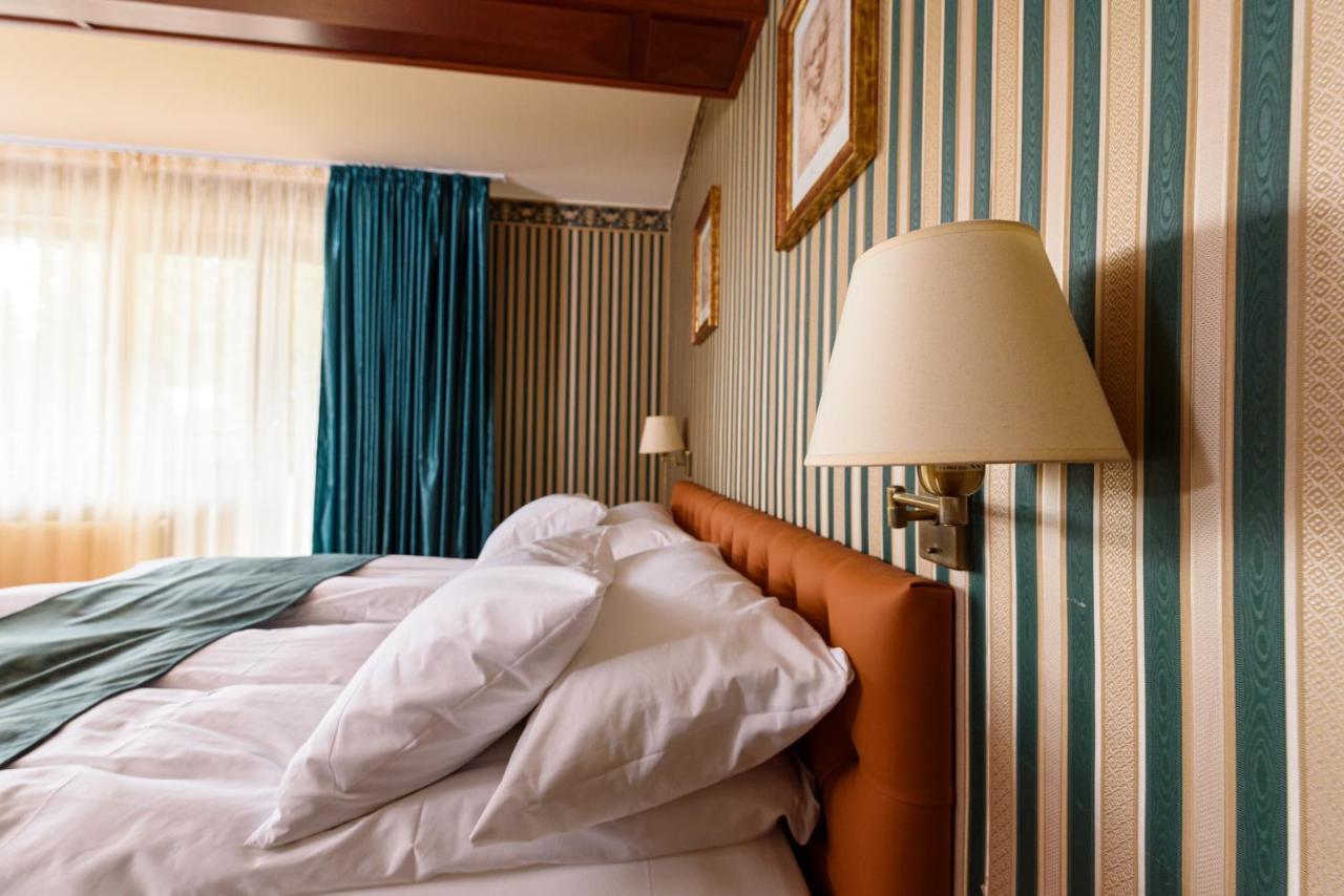 Boutique Hotel Casa Emil Poiana Brasov Buitenkant foto