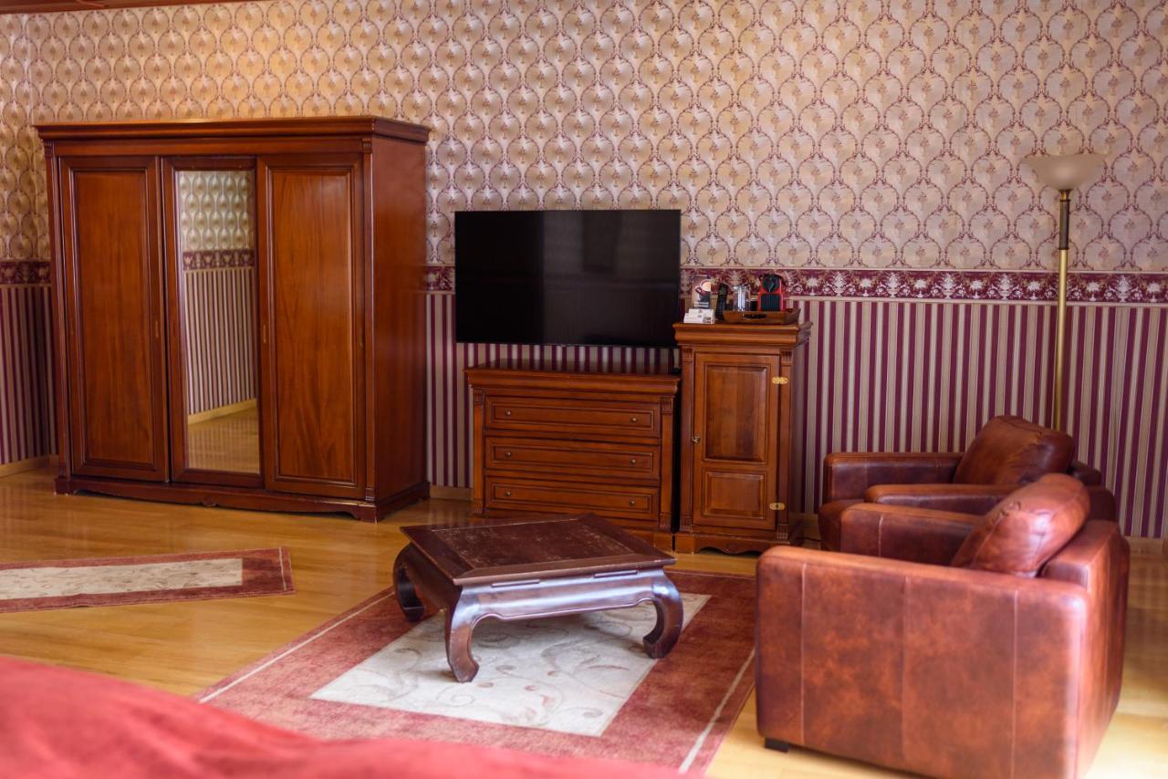 Boutique Hotel Casa Emil Poiana Brasov Buitenkant foto
