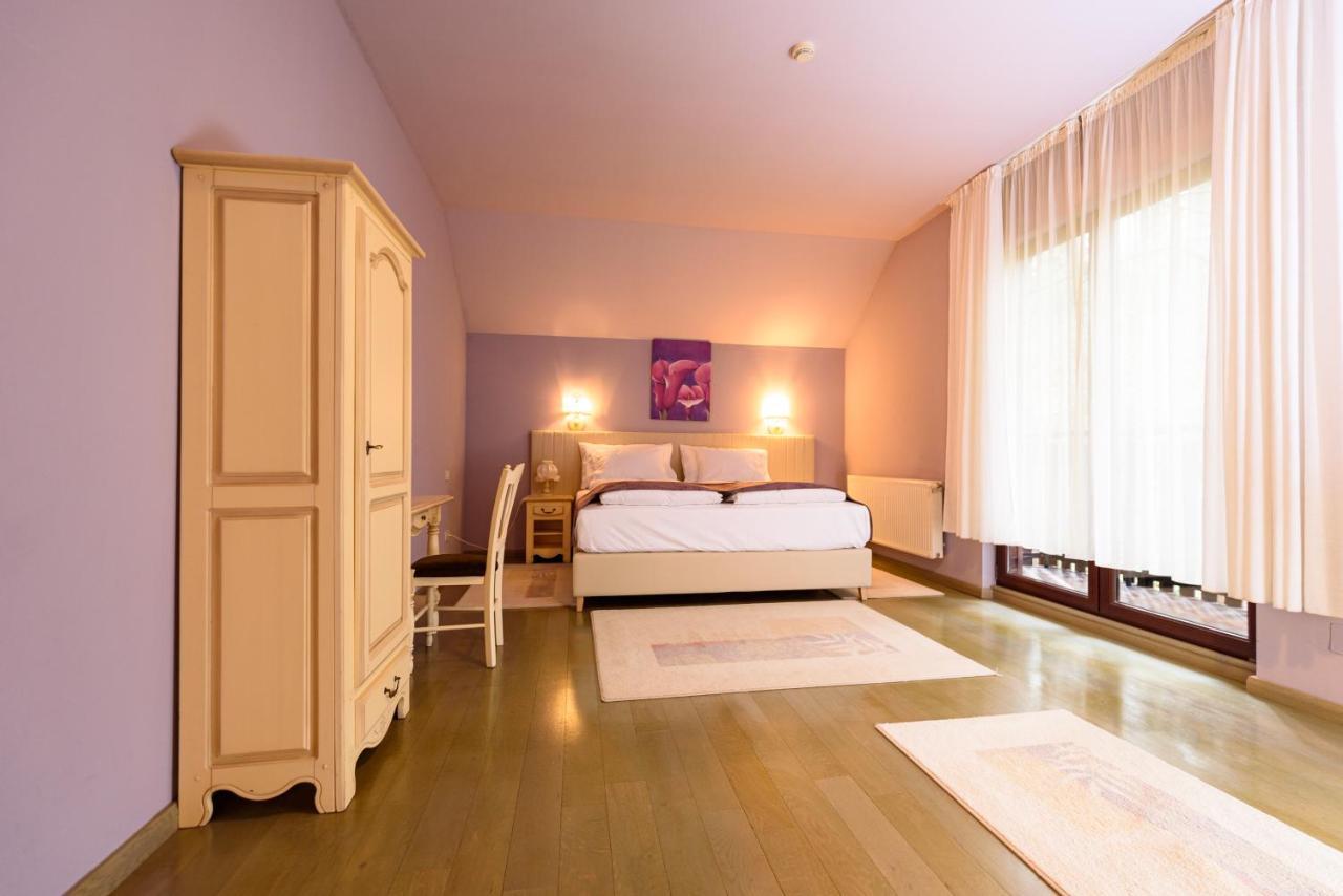 Boutique Hotel Casa Emil Poiana Brasov Buitenkant foto